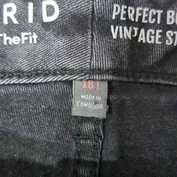 Torrid Boyfriend Ankle Stretch Jeans Women's Plus Size 18 tall - Picture 6 of 6